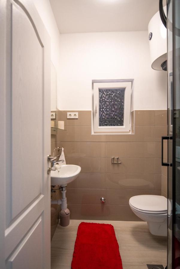 Apartman L&A Apartment บีโอกราดนาโมรู ภายนอก รูปภาพ