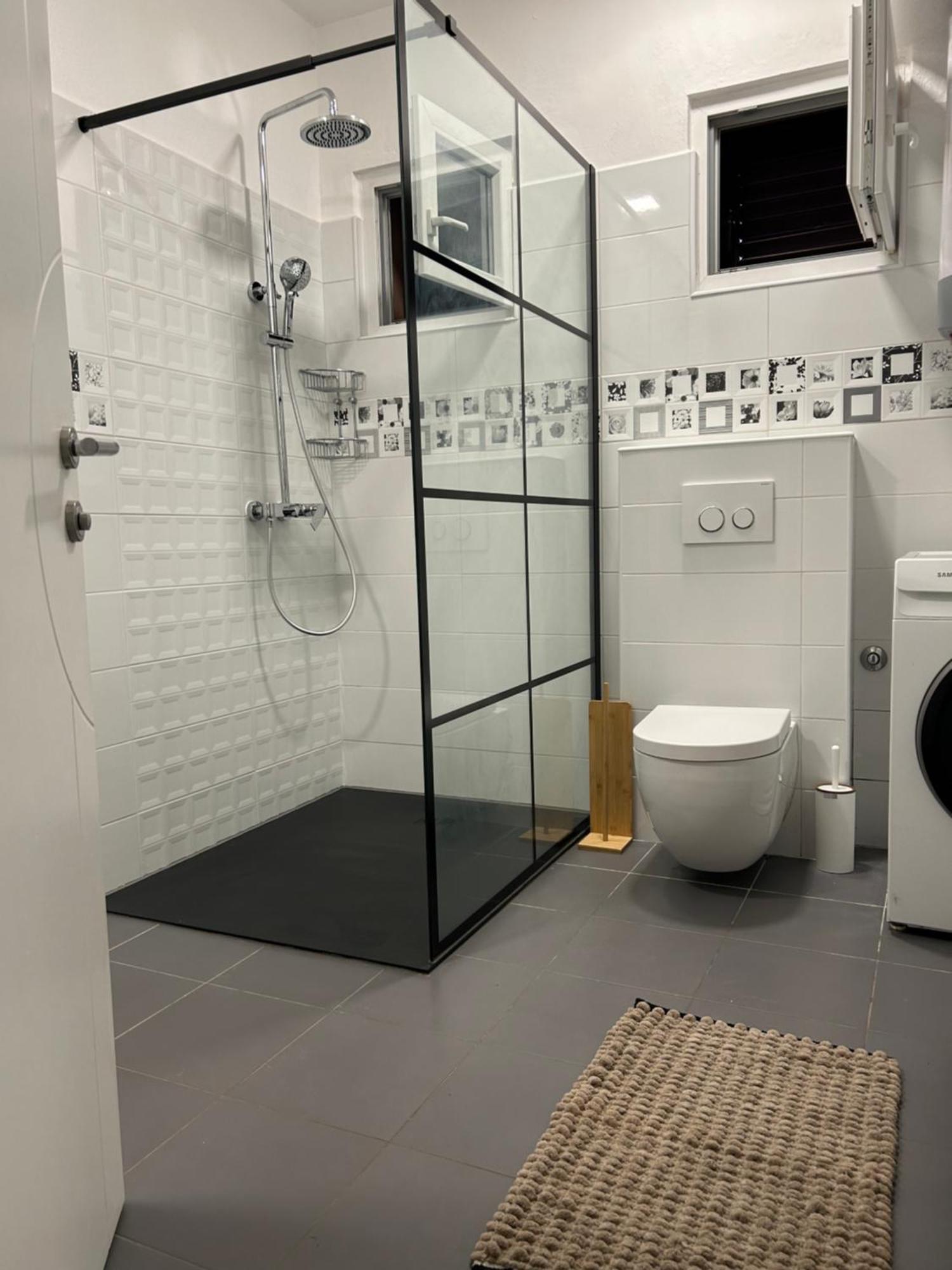 Apartman L&A Apartment บีโอกราดนาโมรู ภายนอก รูปภาพ