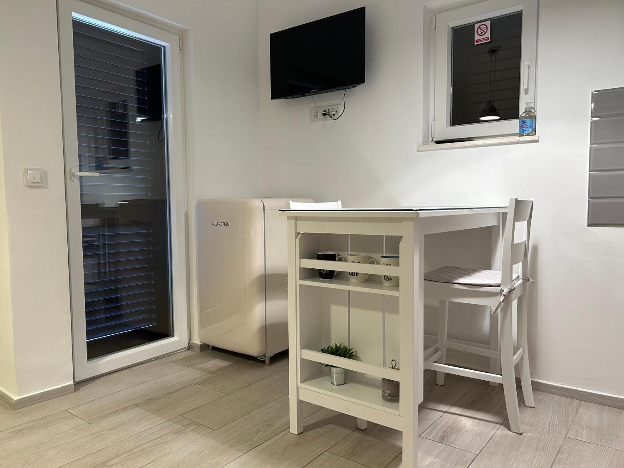 Apartman L&A Apartment บีโอกราดนาโมรู ภายนอก รูปภาพ
